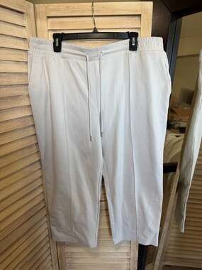 EUC A New Day Women's High-Rise Pintuck Sweatpants - Off White XXL